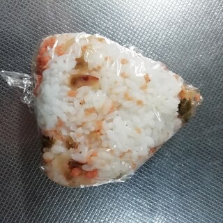 おにぎり＊鮭とザーサイ